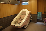 機械浴も完備し車いすの方でも安心して入浴が楽しめます。